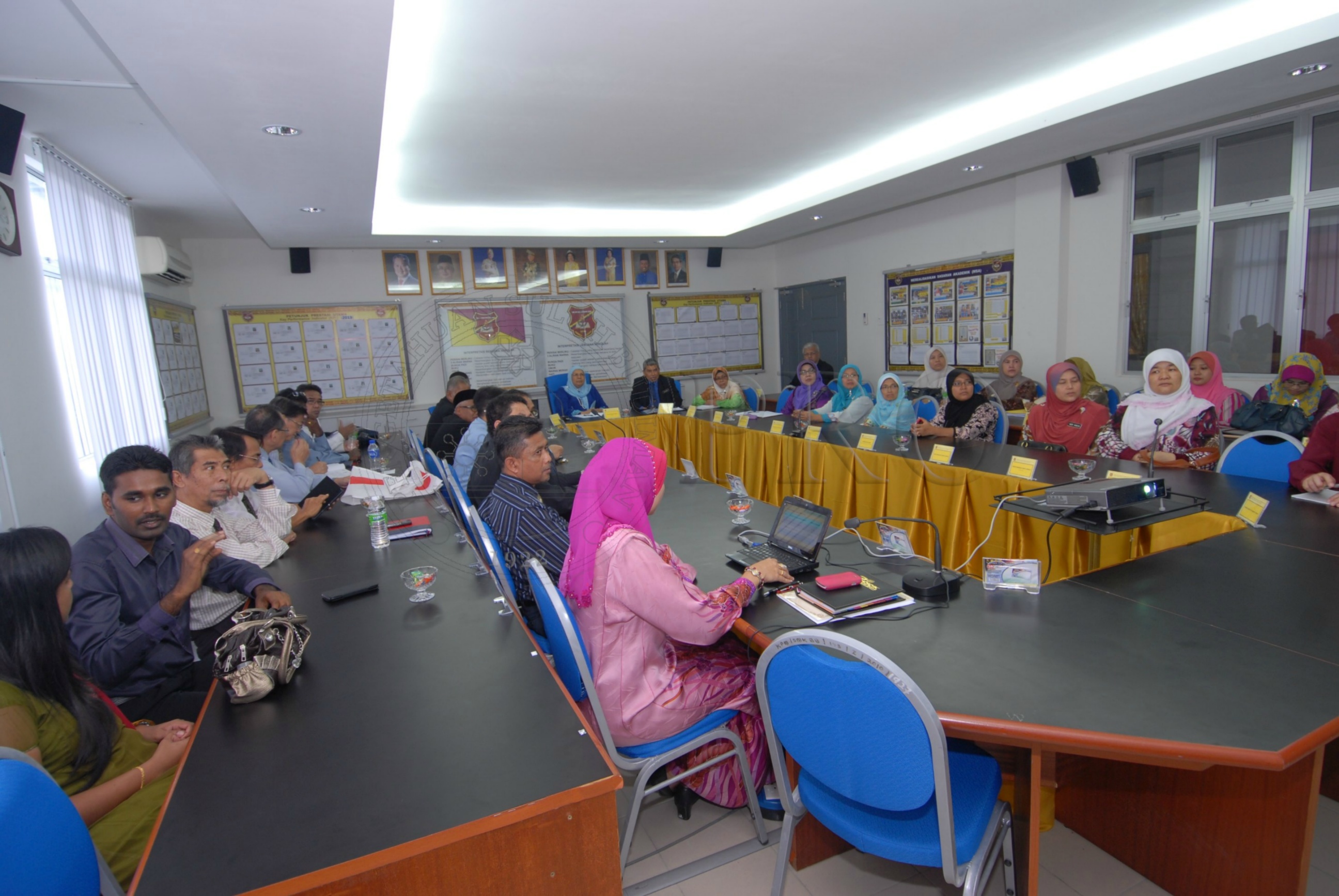 PRO 14 01 SEKOLAH FBA 8087